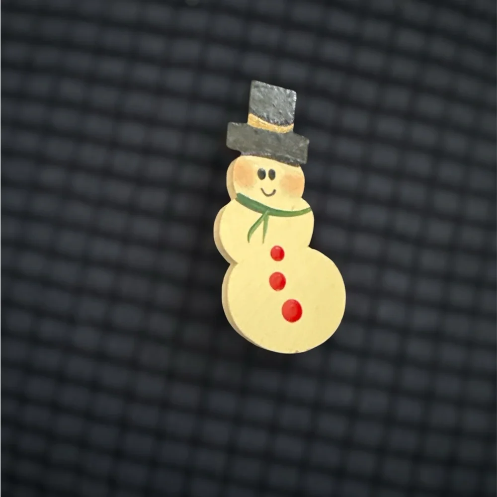 Festive Holiday Ornaments Set brooches